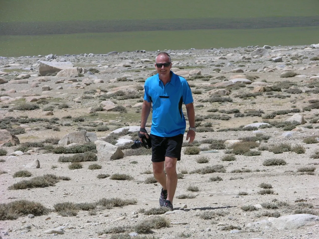 Etappe 06 · Pamir – Immer mit Kamera – und offenem Blick.